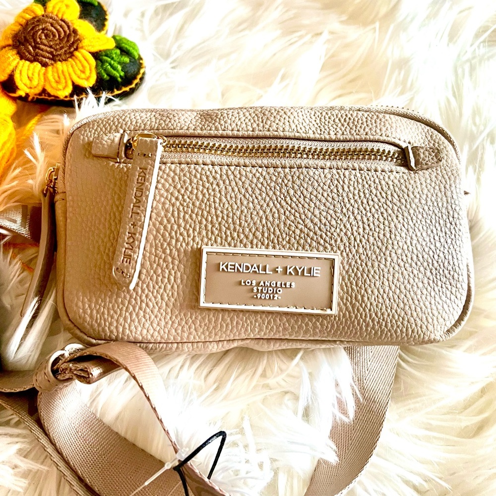 New adjustable strap Beige Fanny pack